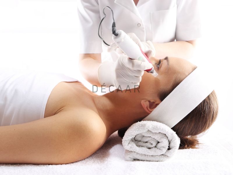 Trị mụn bằng phương pháp công nghệ cao